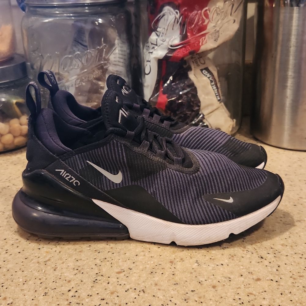 Nike Air 270 Shoes 7y 8.5w